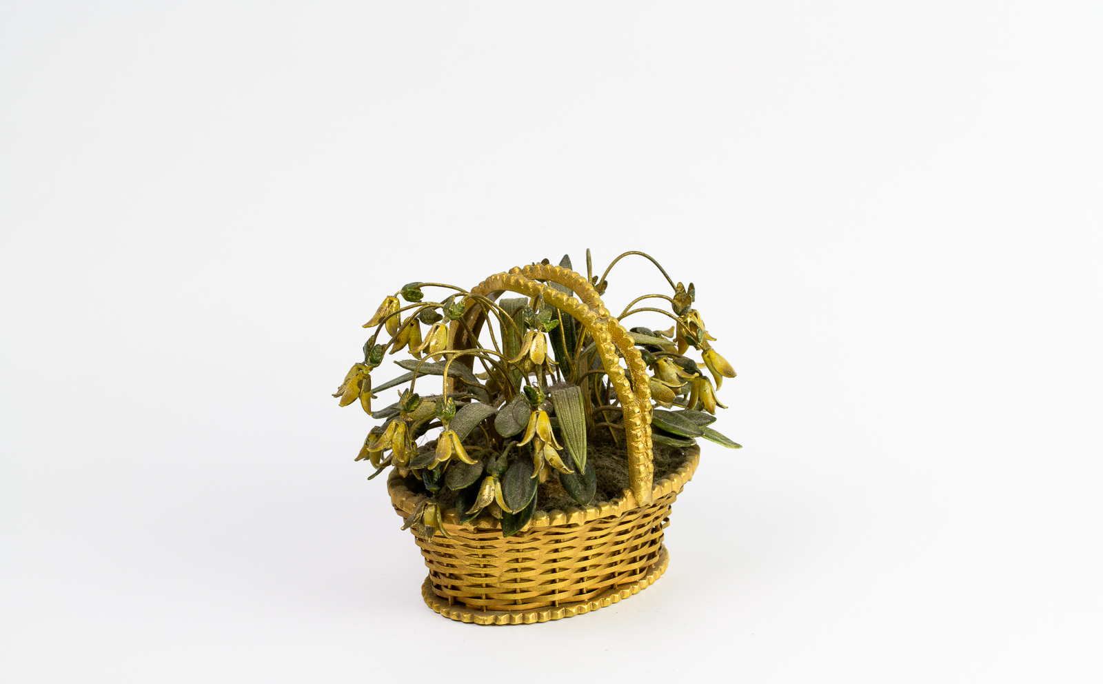 MetalFlowersInBasket-2